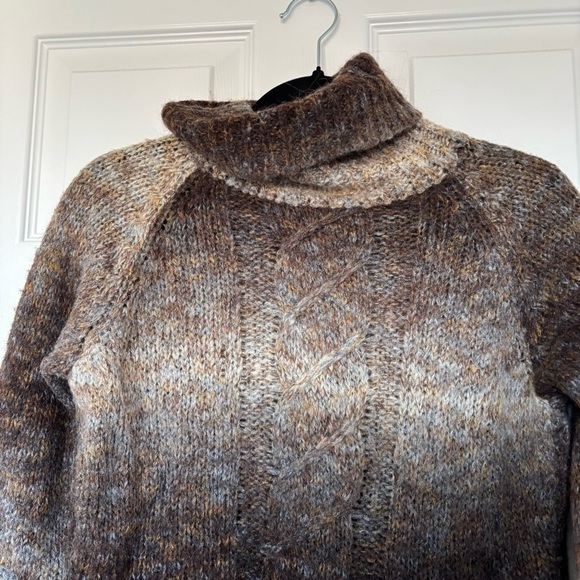 Elisabetta Collection Ombre Cable Knit Brown Tan Turtle Neck Sweater Size Small - Picture 2 of 8
